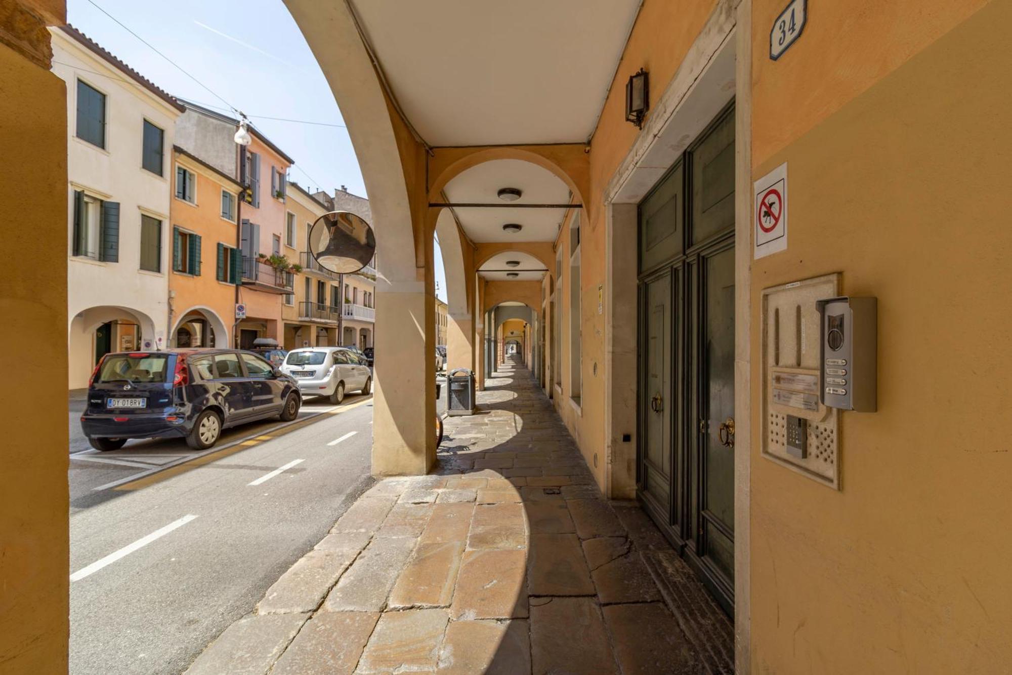 Casa Charleston In Palazzo Nobiliare Al Duomo Apartment Padova Exterior photo